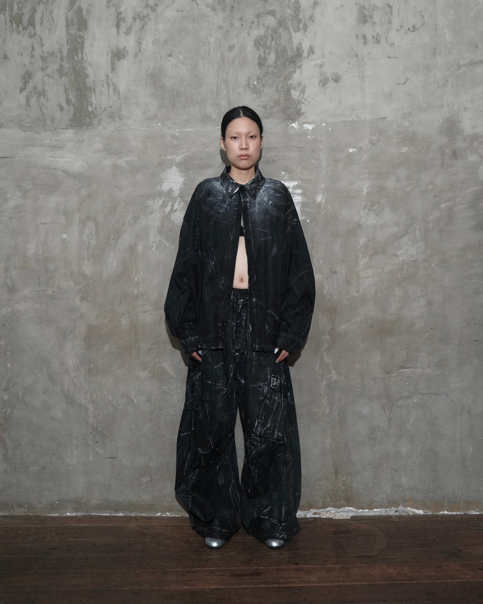 Linea Shirt in Black Chaos