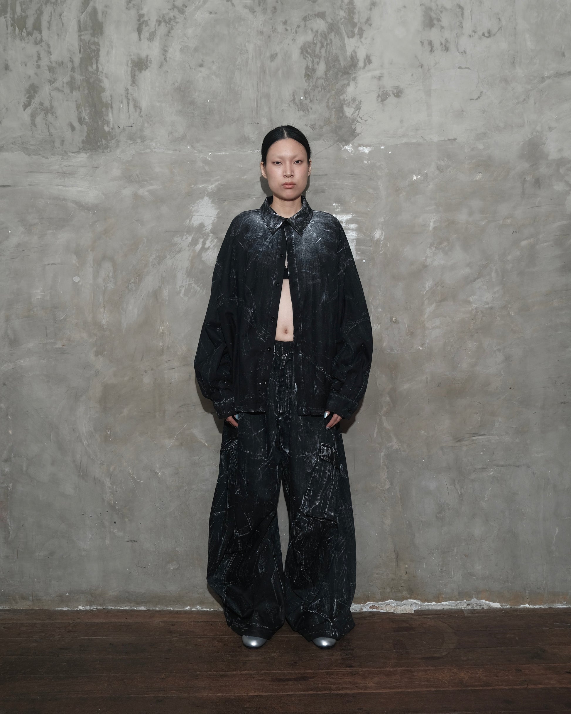 Linea Shirt in Black Chaos