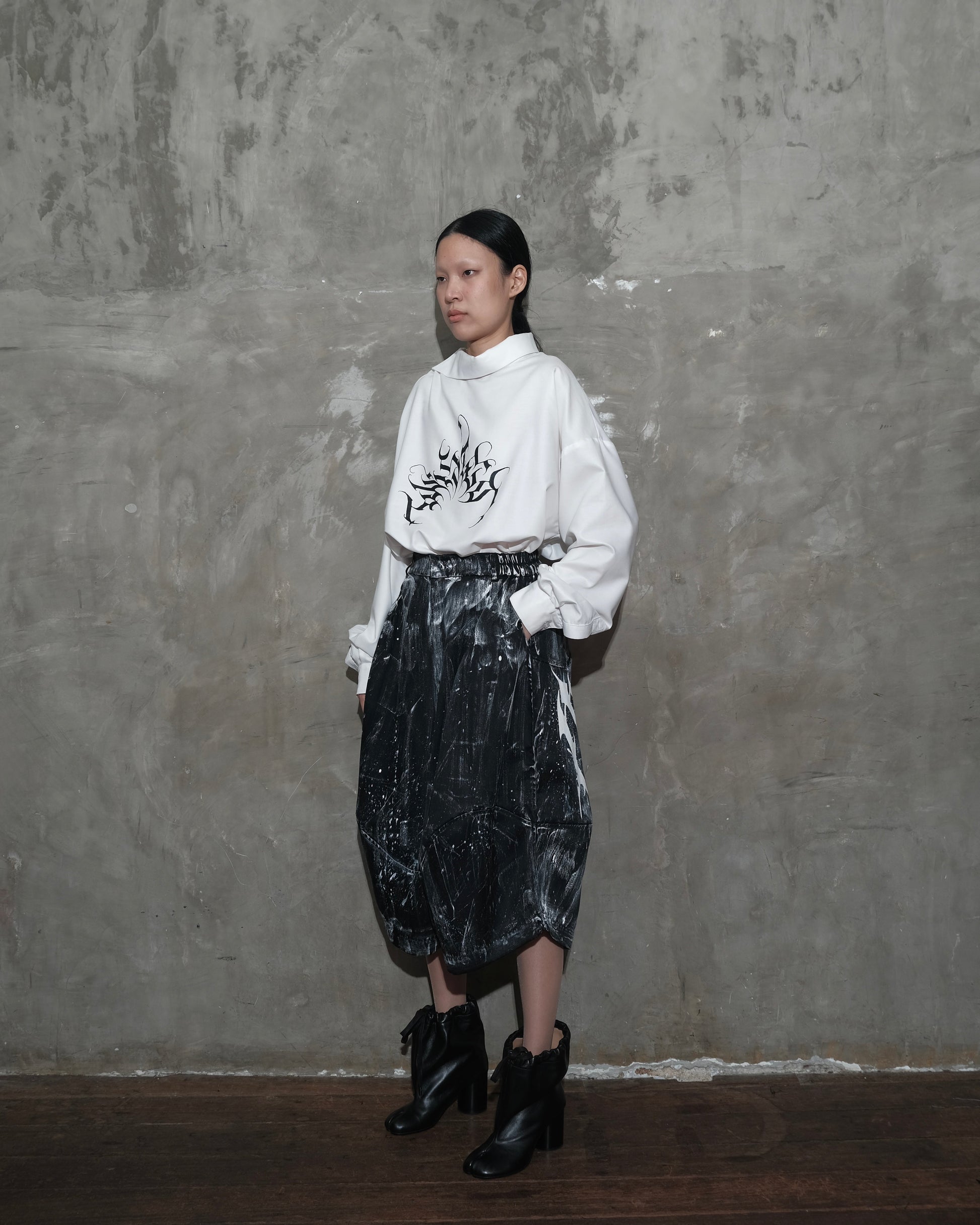 Curveform Jorts in Black Chaos - BEV C multi label store