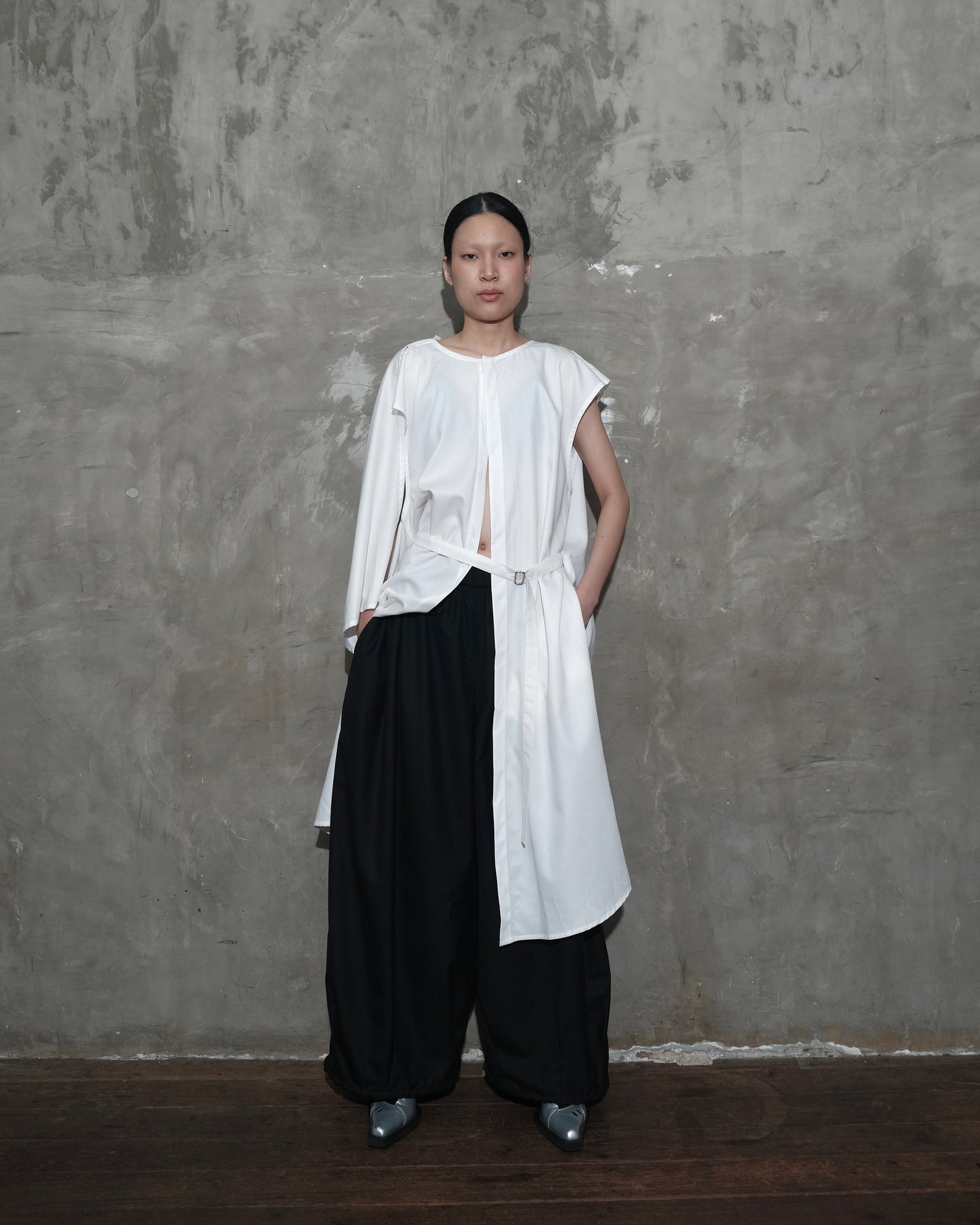 Kelawar Draped in White - BEV C multi label store
