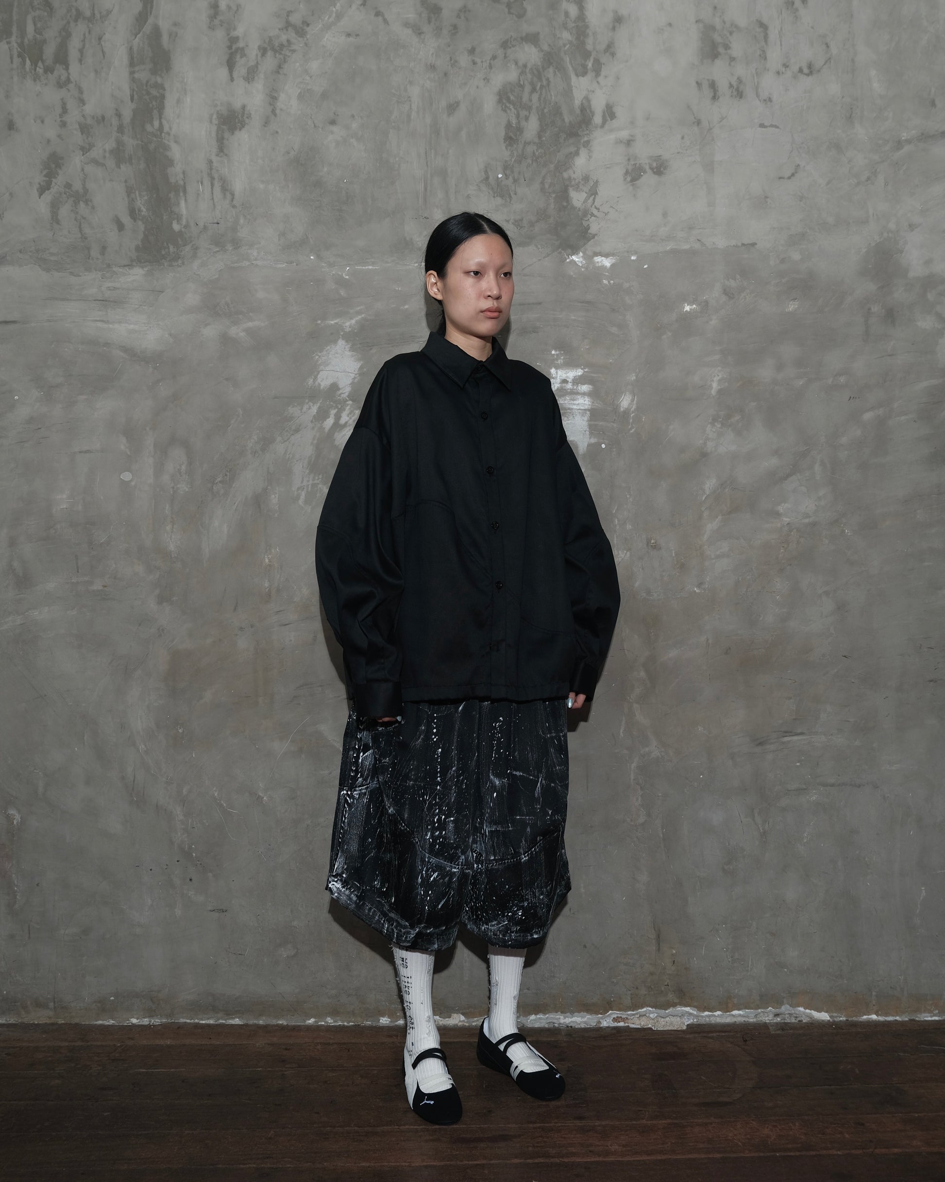 Linea Shirt in Black - BEV C multi label store