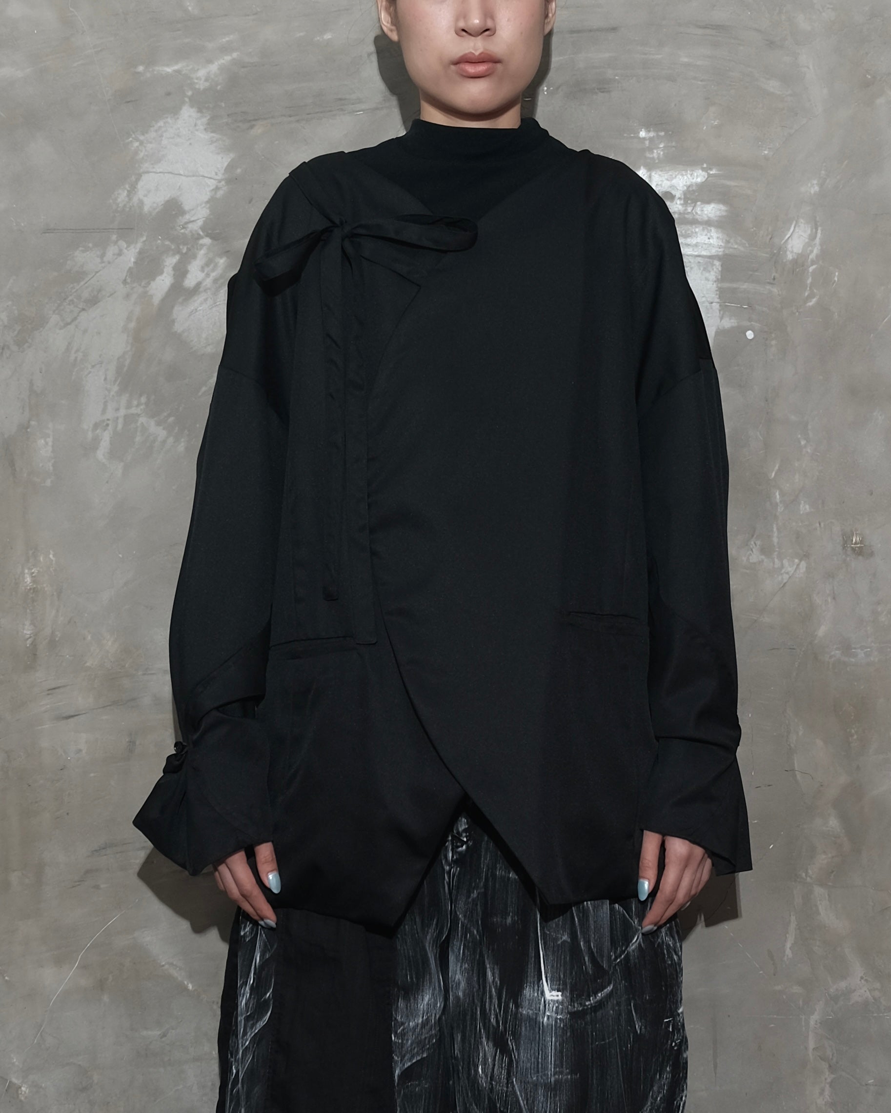 Rotten Roses Blazer in Black - BEV C multi label store