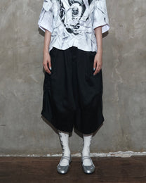 Curveform Jorts in Black - BEV C multi label store