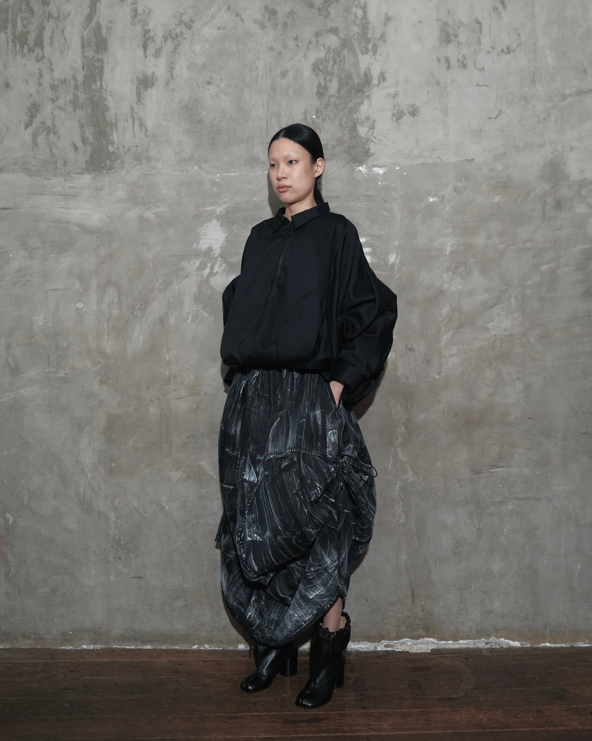 Hands Up Jacket in Black - BEV C multi label store