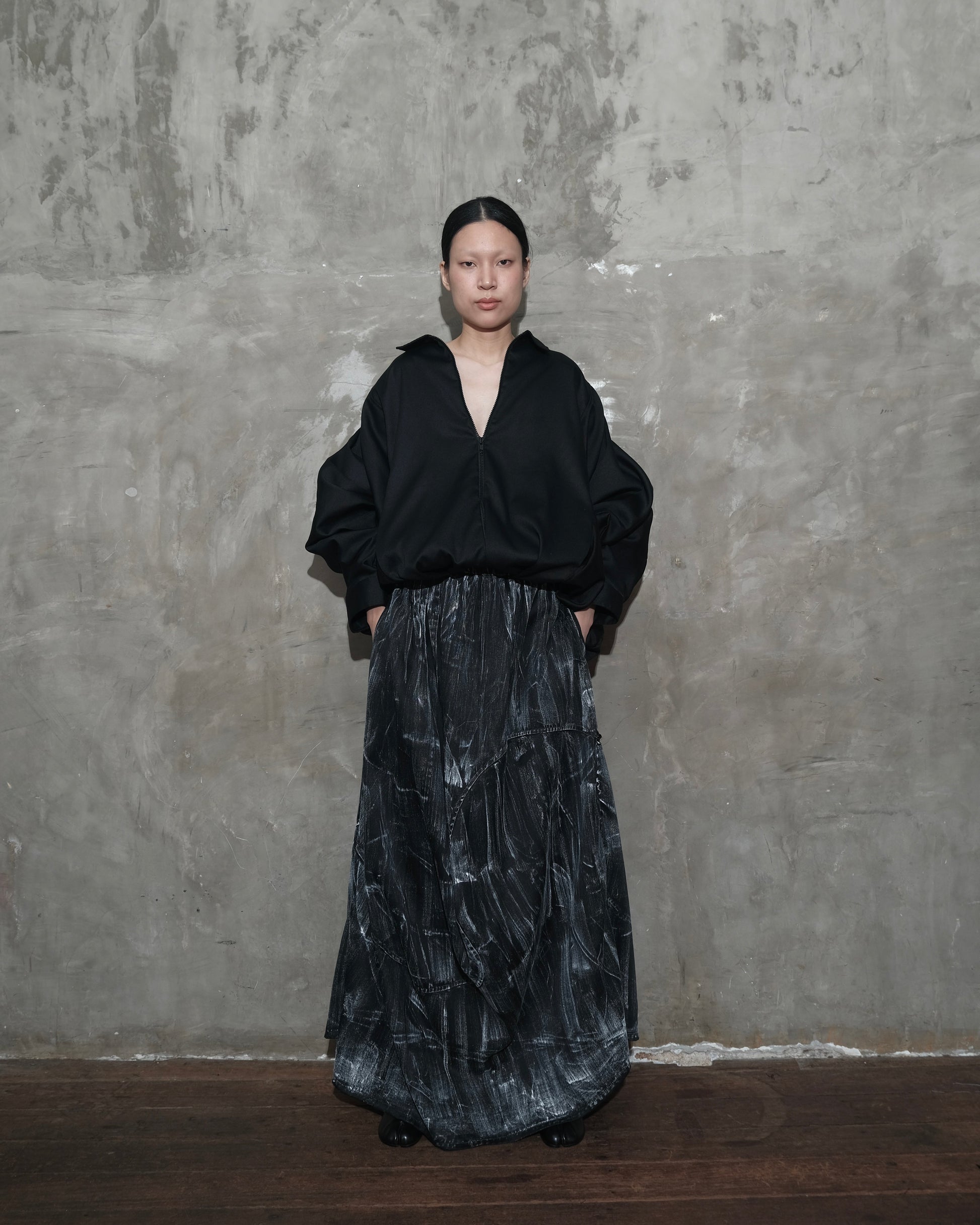 Hands Up Jacket in Black - BEV C multi label store