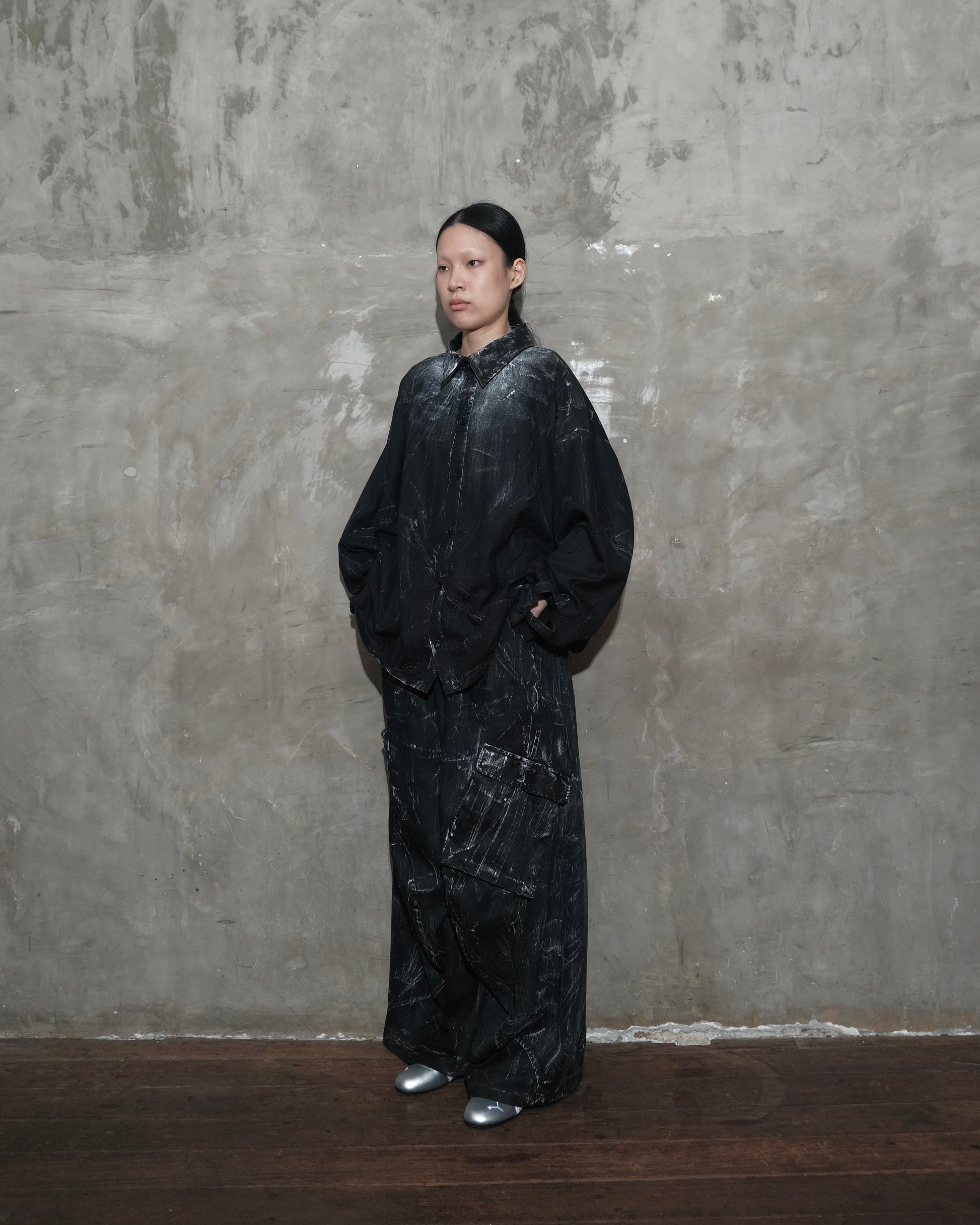Linea Shirt in Black Chaos