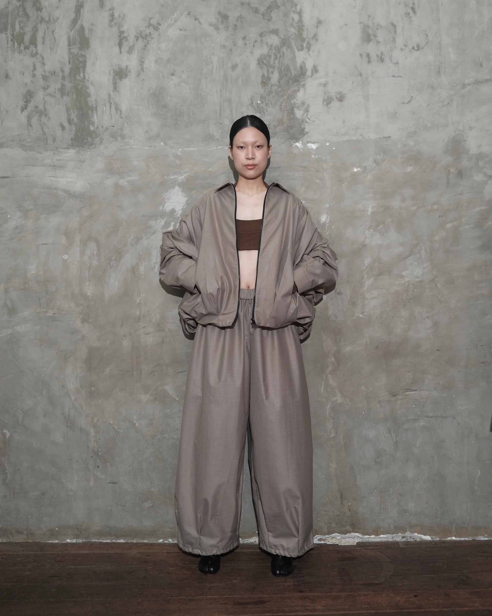 Hands Up Jacket in Brown - BEV C multi label store