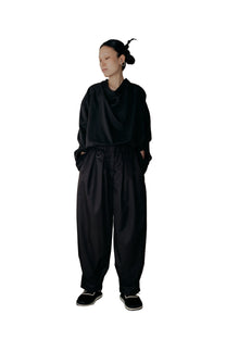 Magnolia Giant Collar Shirt in Black - BEV C multi label store