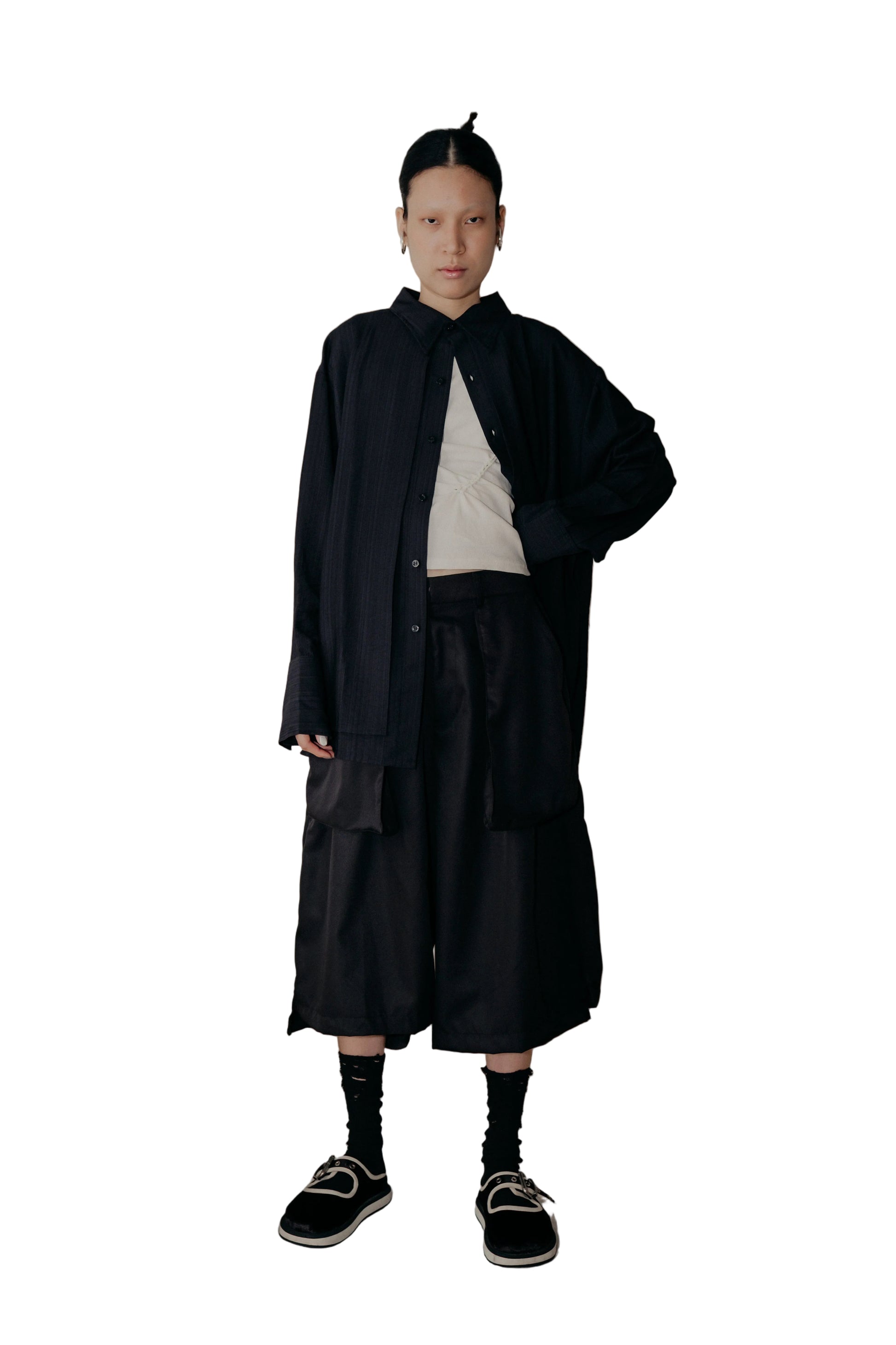 Everyday Shirt in Black - BEV C multi label store