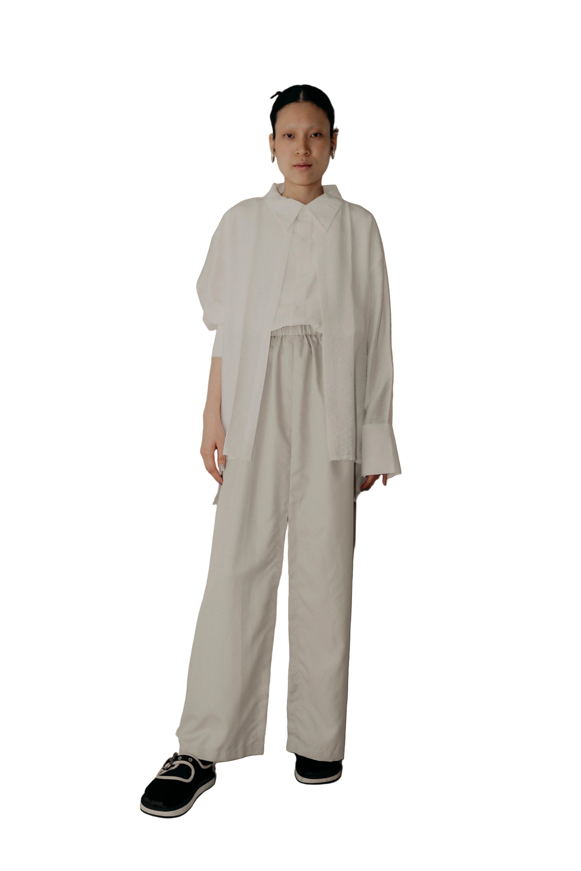 Everyday Shirt in White - BEV C multi label store