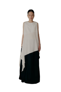Two-Way Side Pocket Skirt in Black - BEV C multi label store