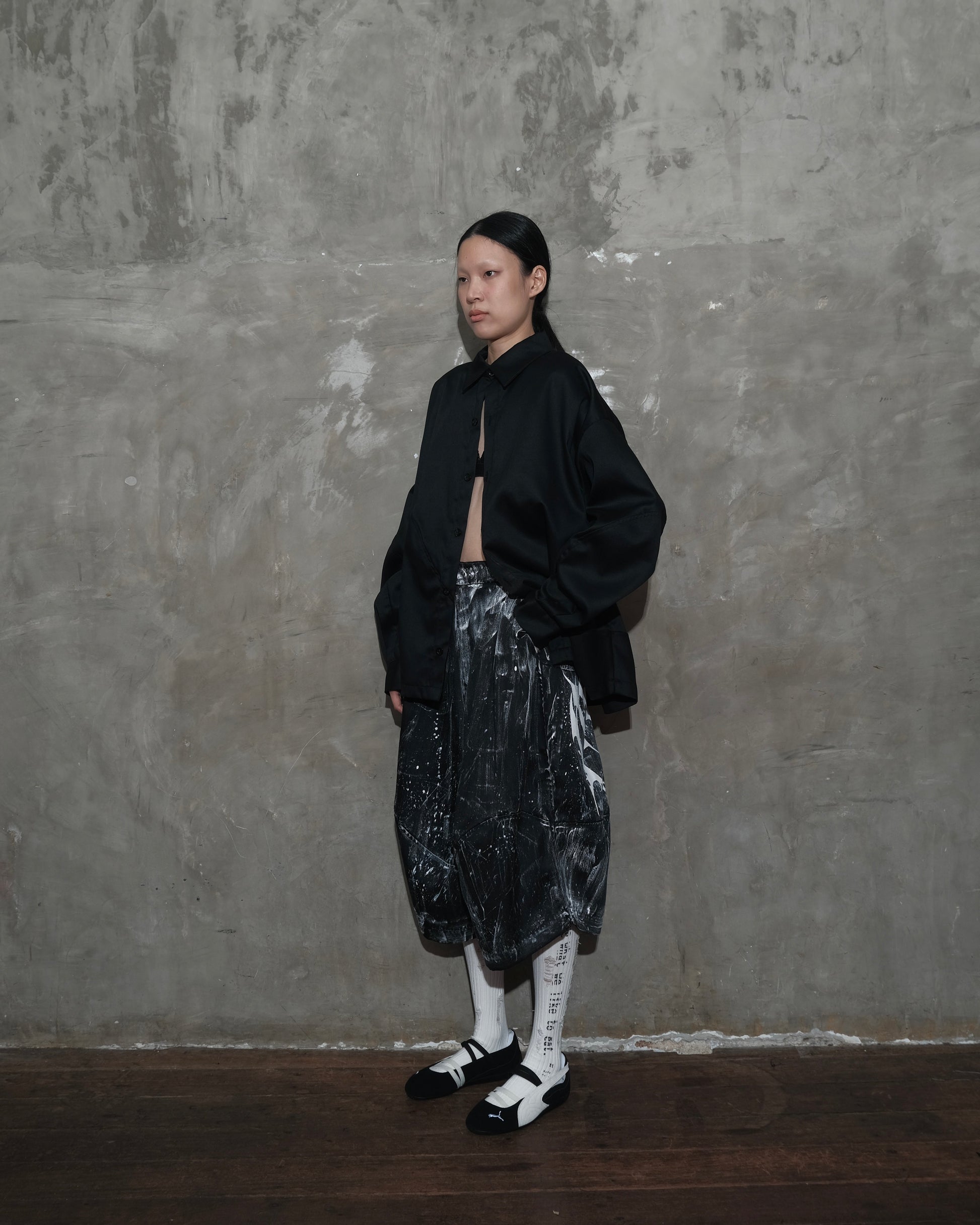 Linea Shirt in Black - BEV C multi label store