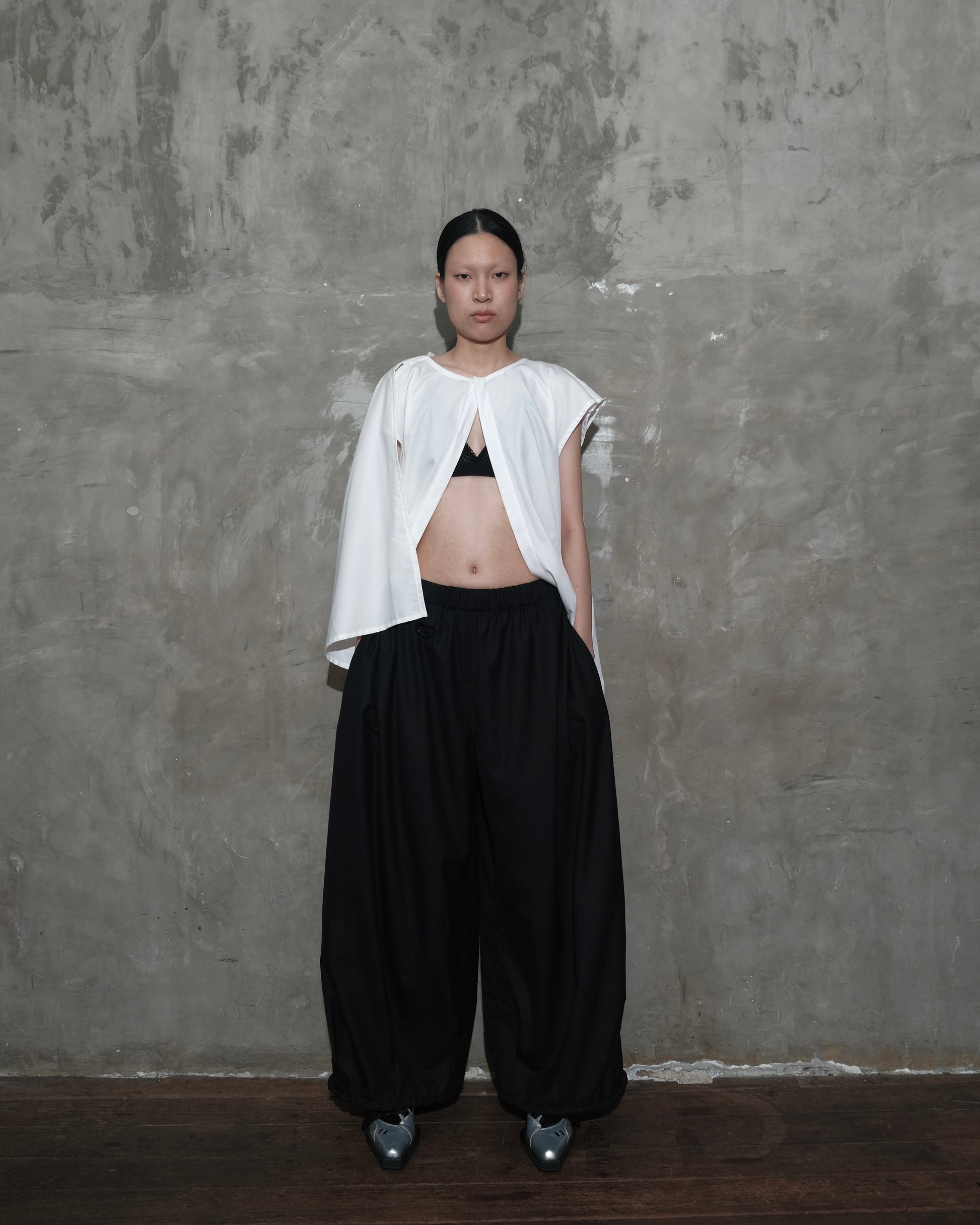 Kelawar Draped in White - BEV C multi label store
